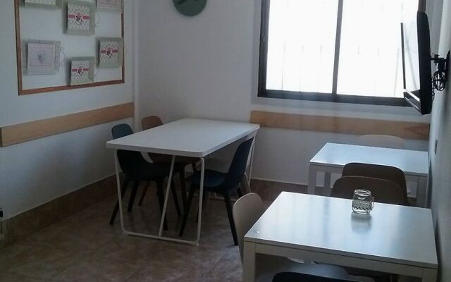Hostal Residencia Cardona