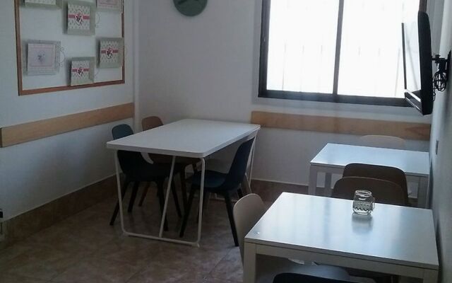 Hostal Residencia Cardona