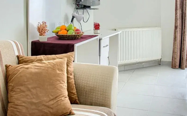 Yeniciftlik Otel
