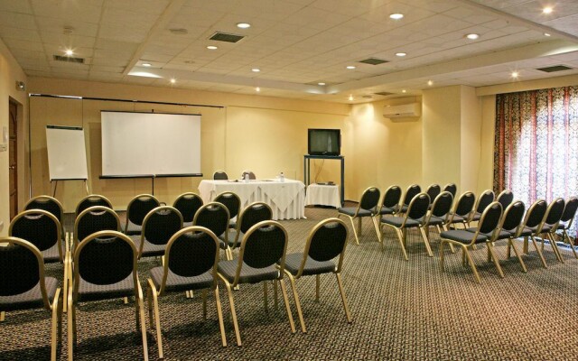 Navarria Hotel