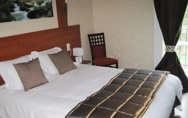 Hotel Restaurant  Rive Gauche