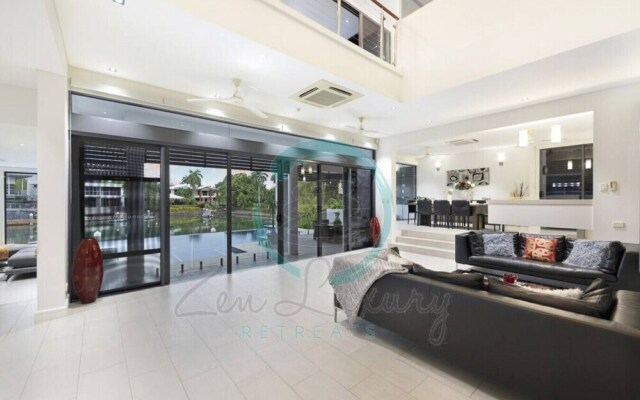 ZENLUX INFINITY - 4BR with Private Pool