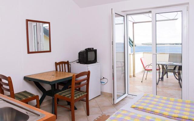 Super - 50 m from pebble beach - A7 Goga(4+2)