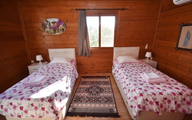 Villa Belize 1 by Helaltatilvillari