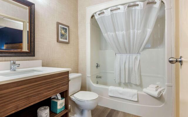 Quality Suites Whitby