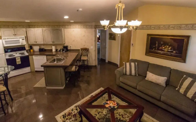 Grass Valley Courtyard Suites