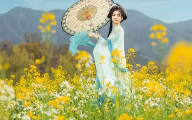 Hongcun Mushanbo · Yuli 19 She · Hanfu Experience · Lake View Courtyard Coffee · View Holiday Home