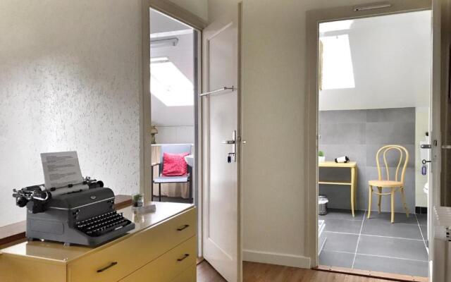 Lindo Lugar - just a 7 minute walk from the airport – Guest Rooms – Cointrin
