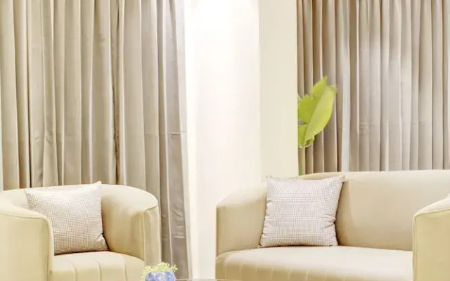 Saltstayz Premier – Galleria Market Road & Sector 27