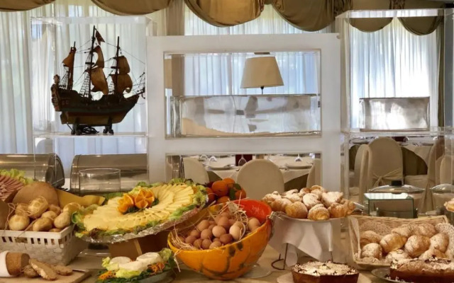 Domizia Palace Hotel