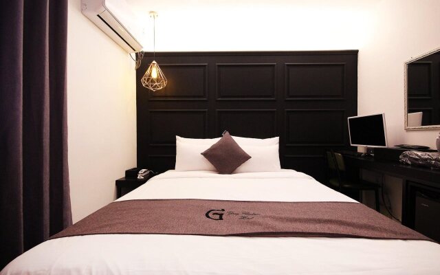 Gray Motel
