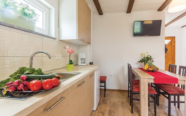 Awesome Home in Peroj With Wifi and 2 Bedrooms