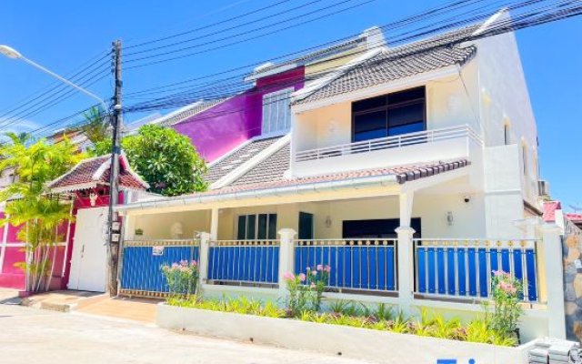 Ratana Villa Pattaya Holiday House Walking Street