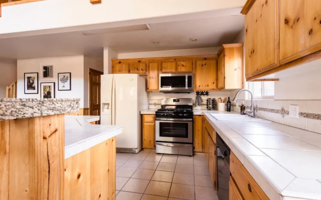 Summit Cabin 1 - Jumper