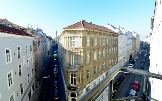 Stylish, Cosy & Central "Self-Check-In" Apartment