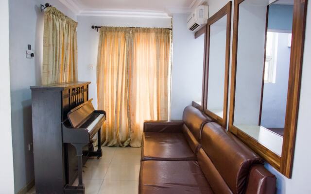 Kaft Hotels and Lounge