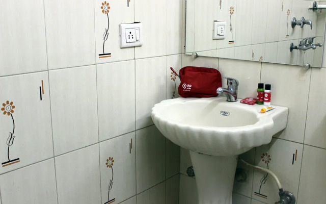 OYO Rooms Kirti Nagar