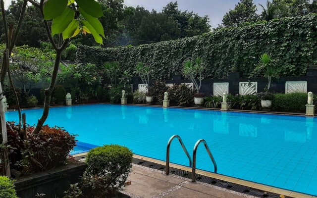3BR with Pool View at Permata Gandaria Apartment
