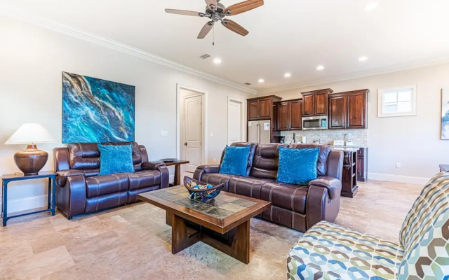 Villa Lago 1975 S2G 4BR 4BA 10