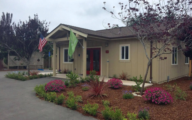 Monterey Peninsula Inn