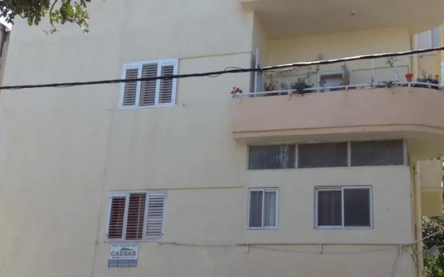 Guy's Apartments