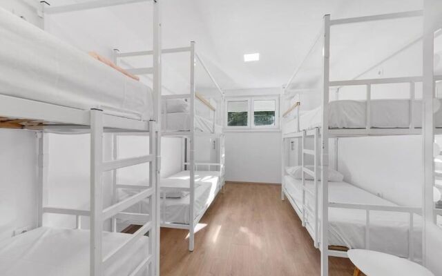 Hostel Elli