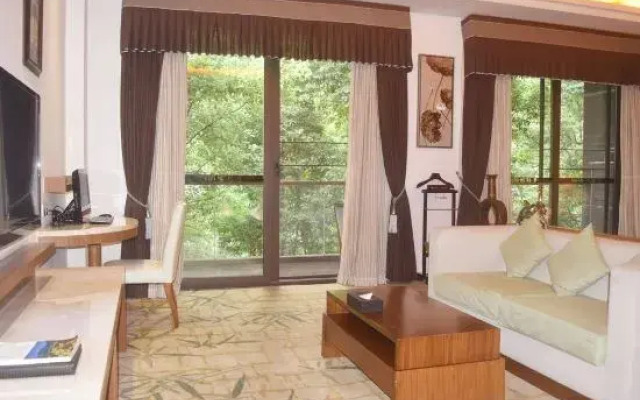 Huifeng Hotel
