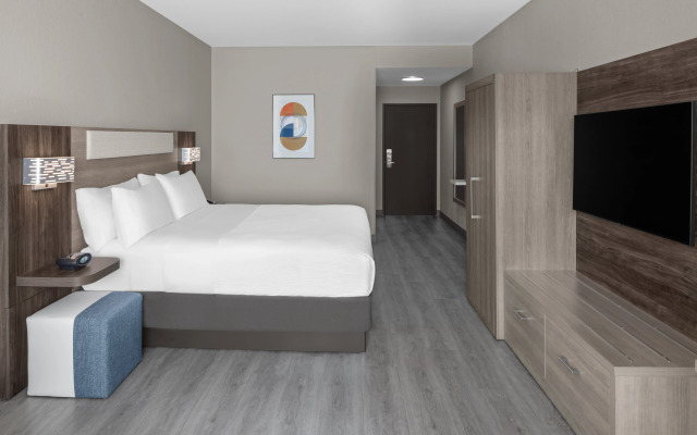 Holiday Inn Express And Suites Midland