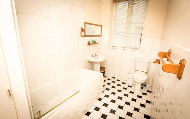 Albion Guest House & Apartments