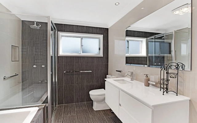 Away @ Nelson Bay, 29 Wollomi Avenue