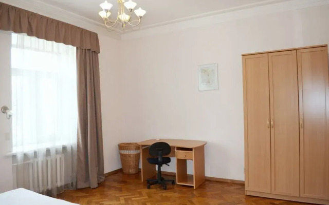 Intermark Apartments - Patriarch's ponds