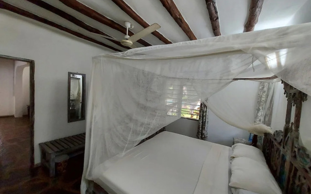 Marine Holiday House