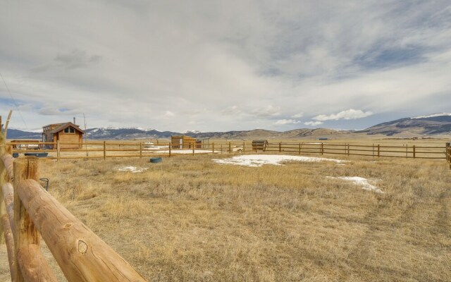 Jefferson Home w/ Mountain Views & Horse Pastures