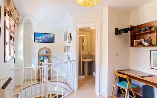 Quaint Apartment in Granda With Terrace