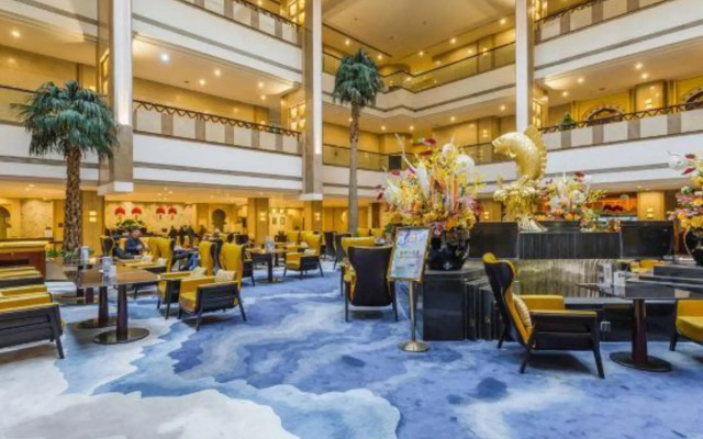 Luxemon Xinjiang Yindu Hotel