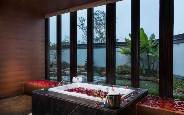 Banyan Tree Anji