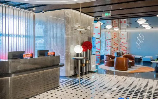 Radisson RED Wuhan Jianghan Road – Hotel Rooms – Wuhan