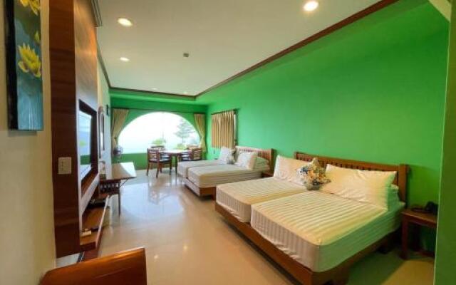 8 Villa Resort