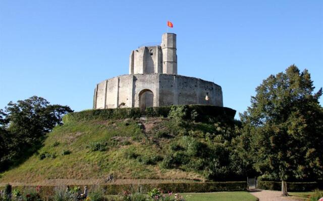 Superbe Studio Face Au Chã‚Teau