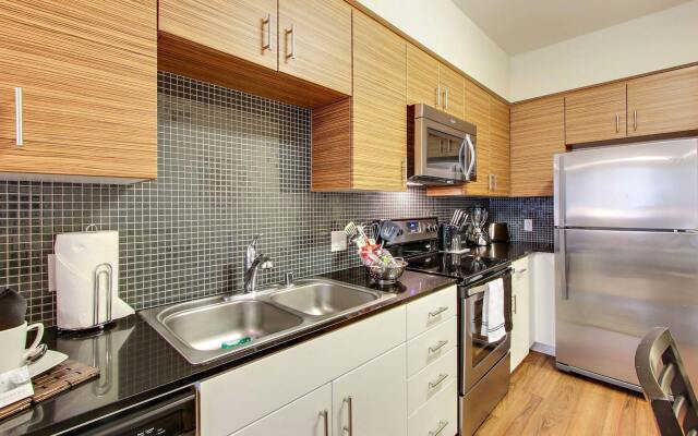 Global Luxury Suites in Sunnyvale