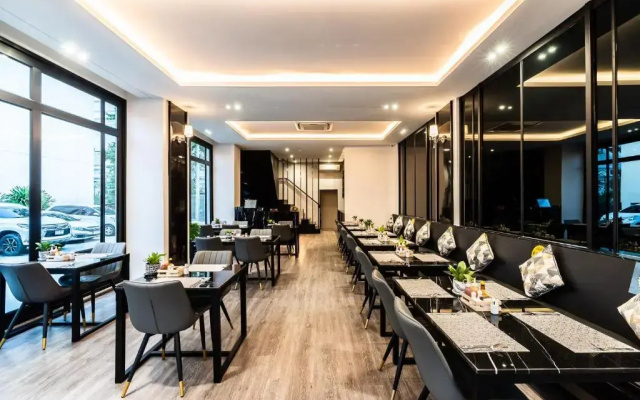 One Patio  Pattaya