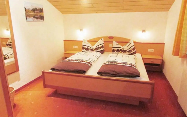 Apartments Platzis