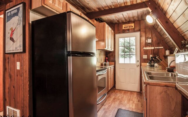 The Simple Life Cabin Apartment 2