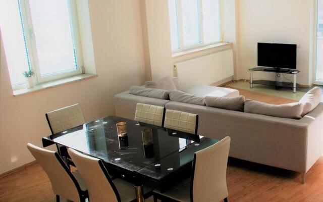 27 Vasil Petriashvili Street