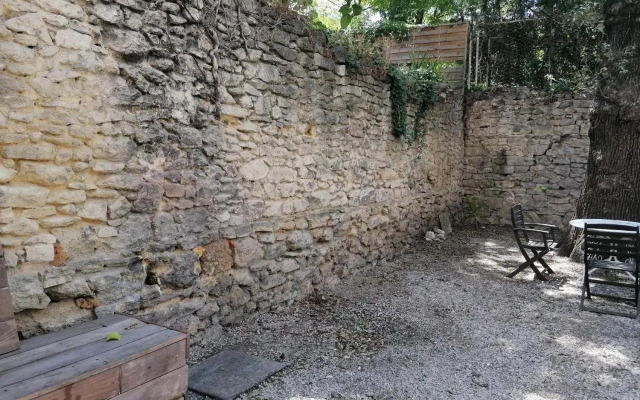 Joli F2 avec jardin