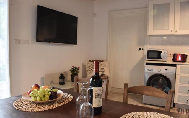 Athieno - Αθηαινώ