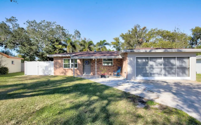 Sunny Escape-heated Pool