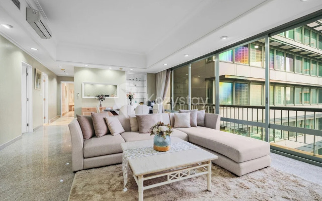 Brassia by Kozystay - Thamrin