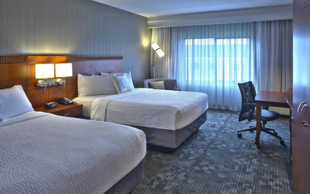 Courtyard by Marriott Hamilton