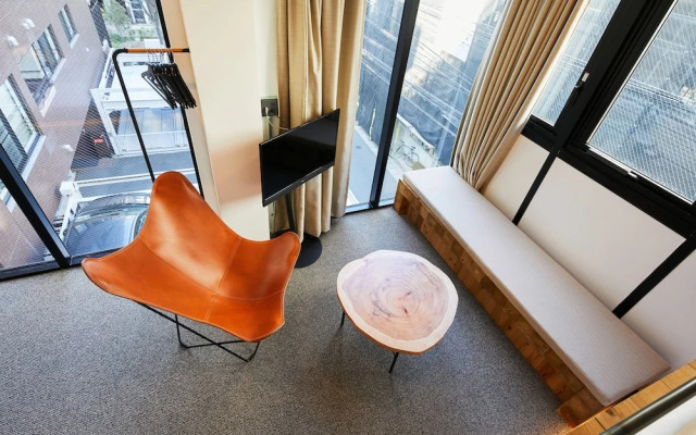 Mizuka Nakasu 7 Unmanned Hotel